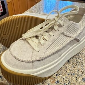 Koolaburra Women's Platform Sneakers in Cream and Gum